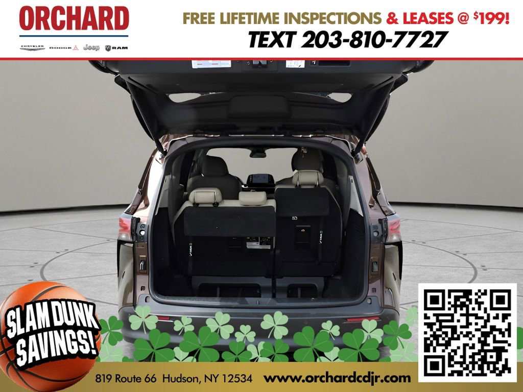 Used 2022 Toyota Sienna XLE image 14