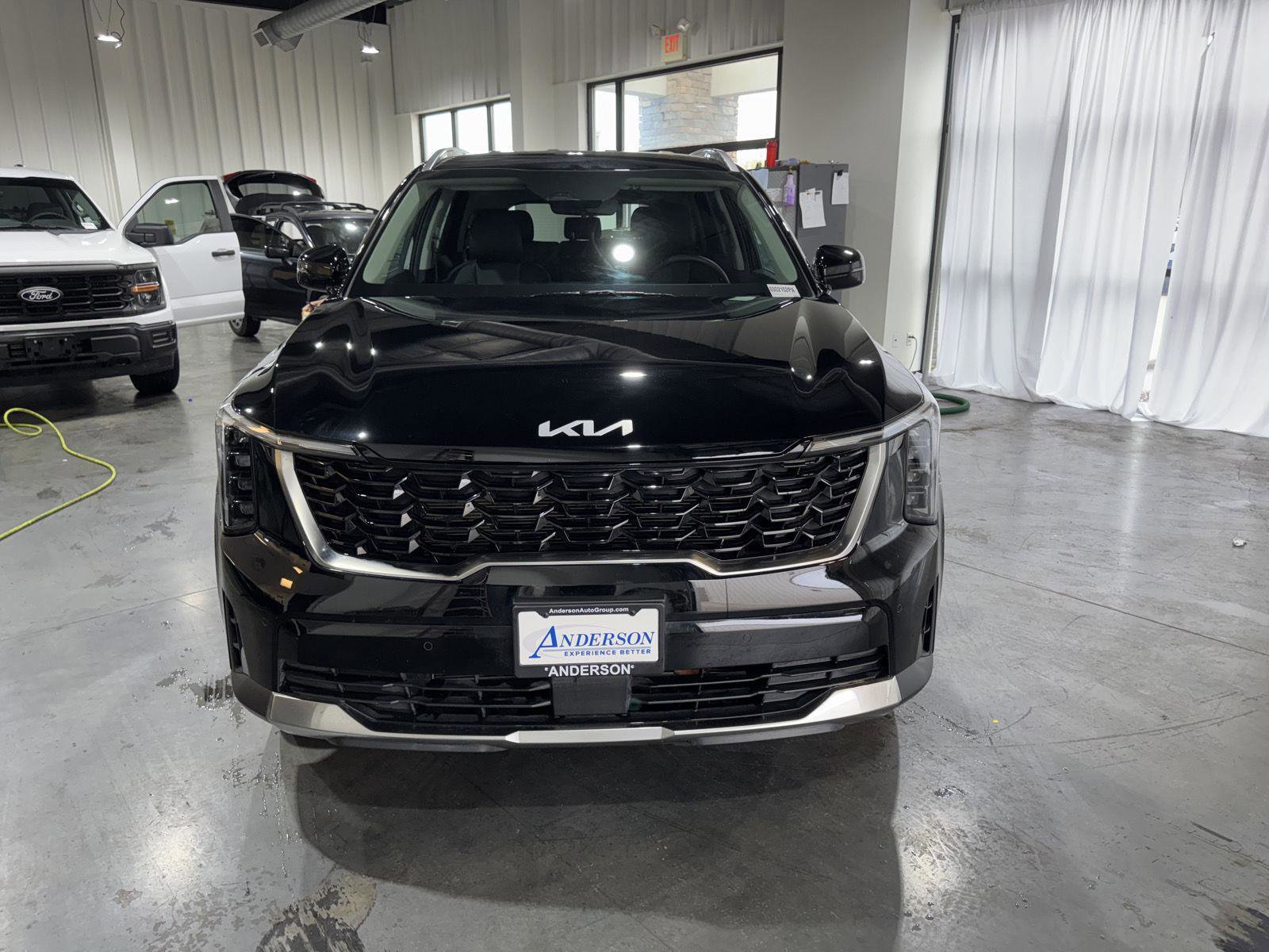 Used 2025 Kia Sorento S AWD/4WD image 4