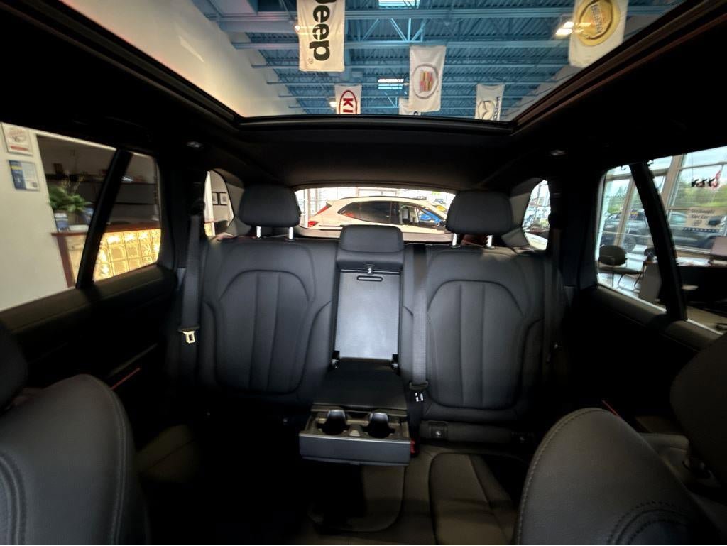 Used 2021 BMW X5 xDrive40i w/ Premium Package AWD/4WD image 34