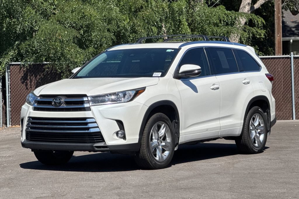Used 2019 Toyota Highlander Limited AWD/4WD image 11