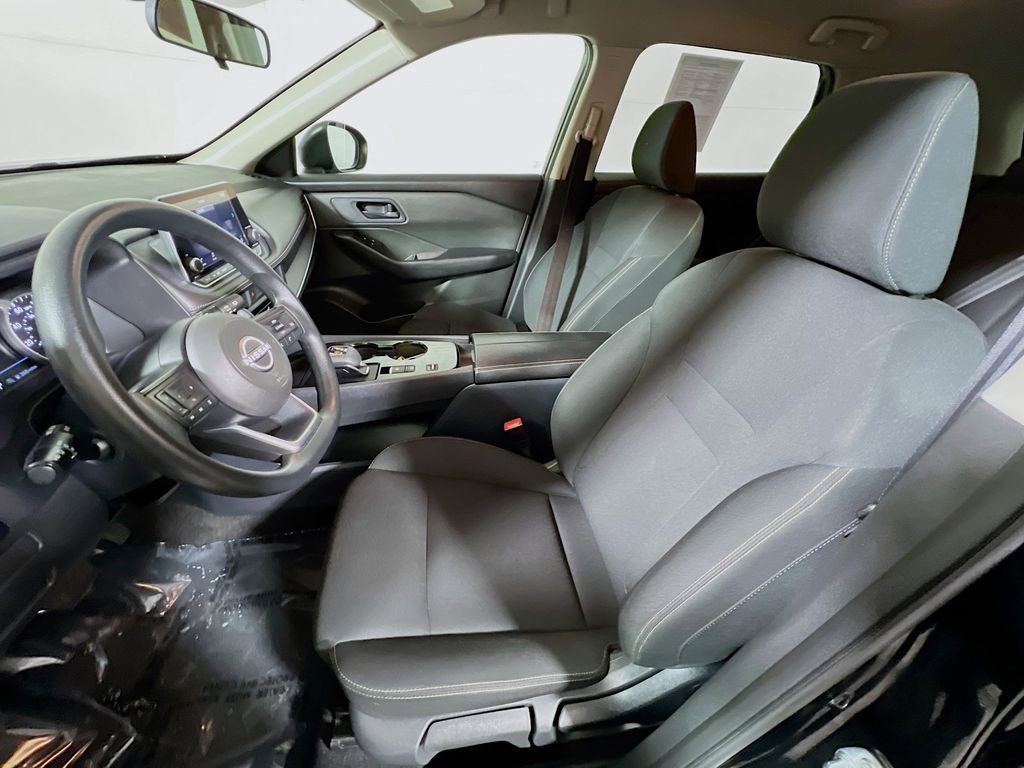 Used 2024 Nissan Rogue S image 18