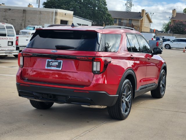 Used 2025 Ford Explorer ST-Line w/ Premium Package RWD image 15