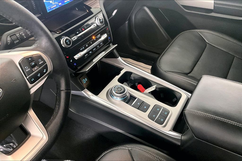 Used 2024 Ford Explorer Limited image 17