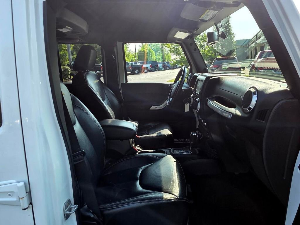 Used 2014 Jeep Wrangler Unlimited Sahara w/ Dual Top Group image 38