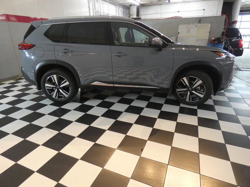Used 2023 Nissan Rogue Platinum AWD/4WD image 4