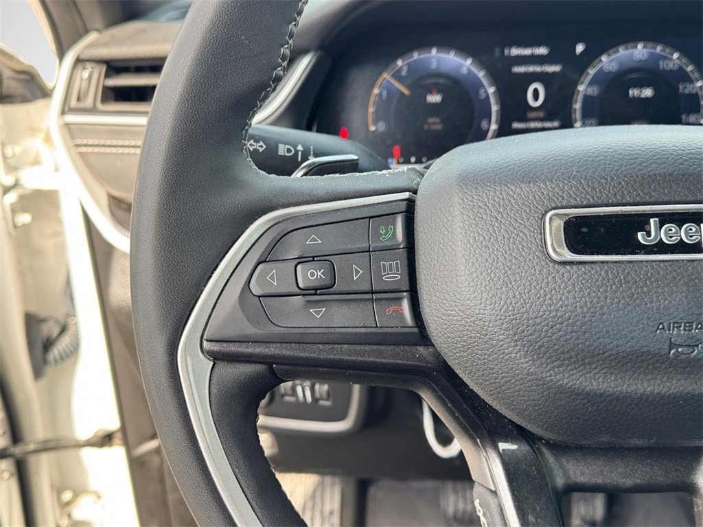 Certified 2023 Jeep Grand Cherokee Altitude image 13