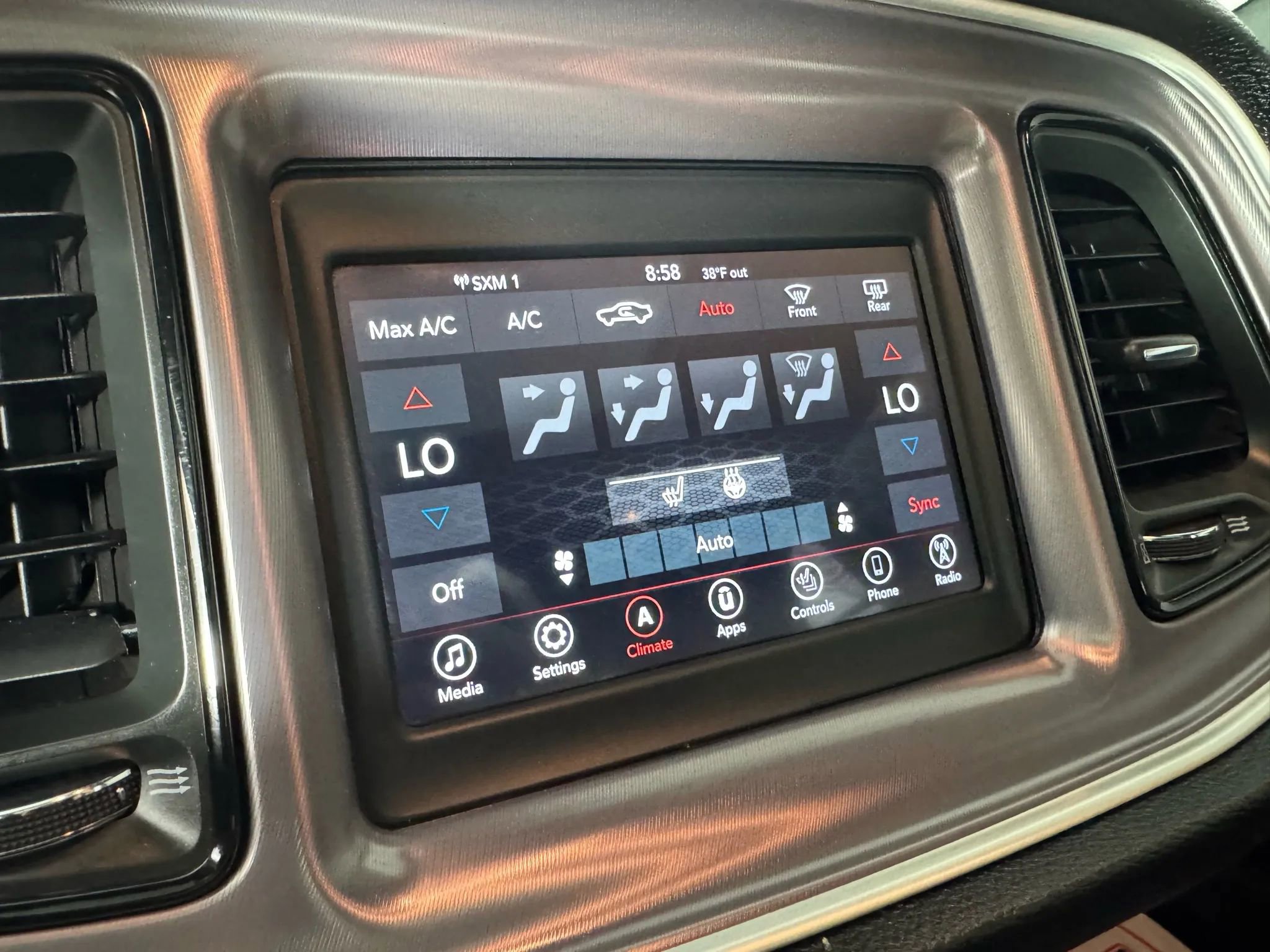 Used 2019 Dodge Challenger SXT w/ Driver Convenience Group image 19