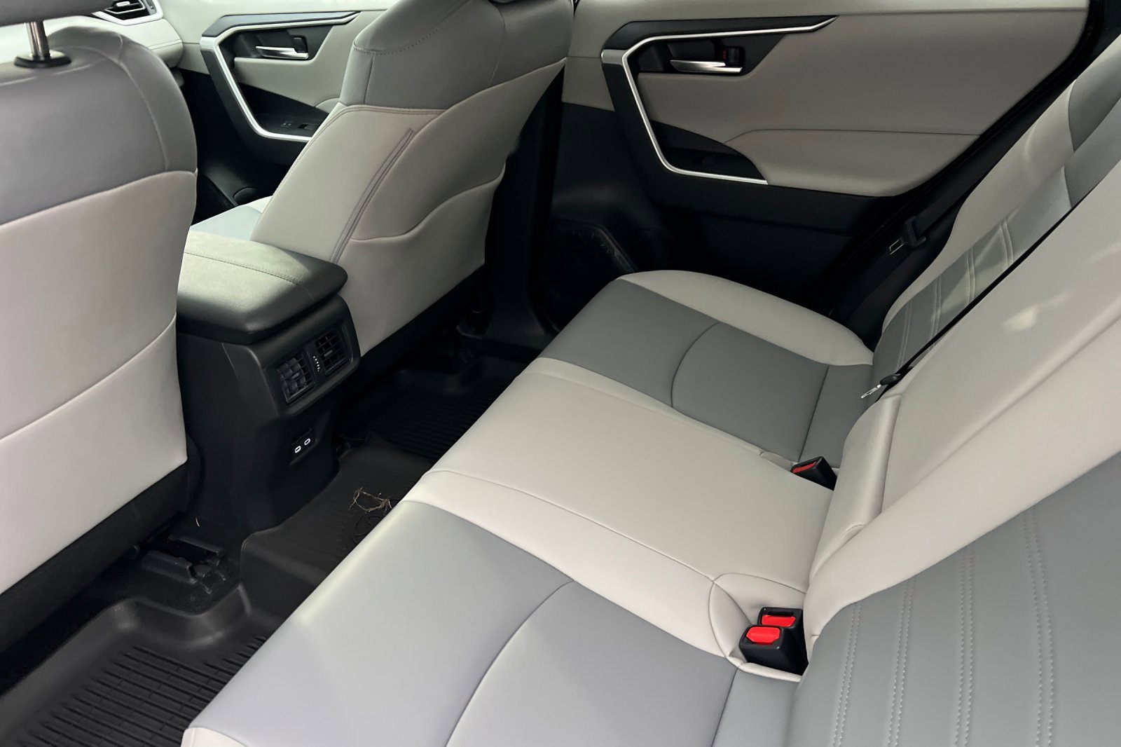 New 2025 Toyota RAV4 XLE Premium w/ Weather Package image 9