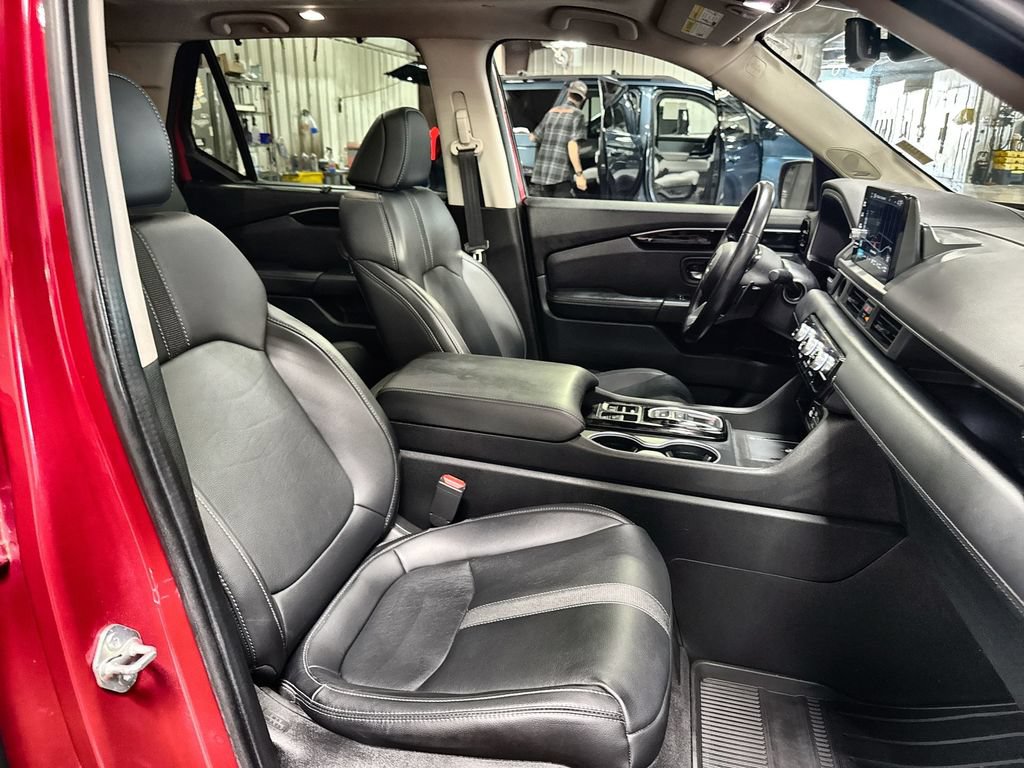 Used 2023 Honda Pilot Touring image 33