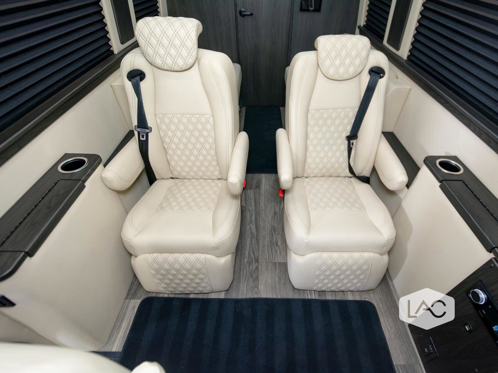 Used 2023 Mercedes-Benz Sprinter 3500 image 17