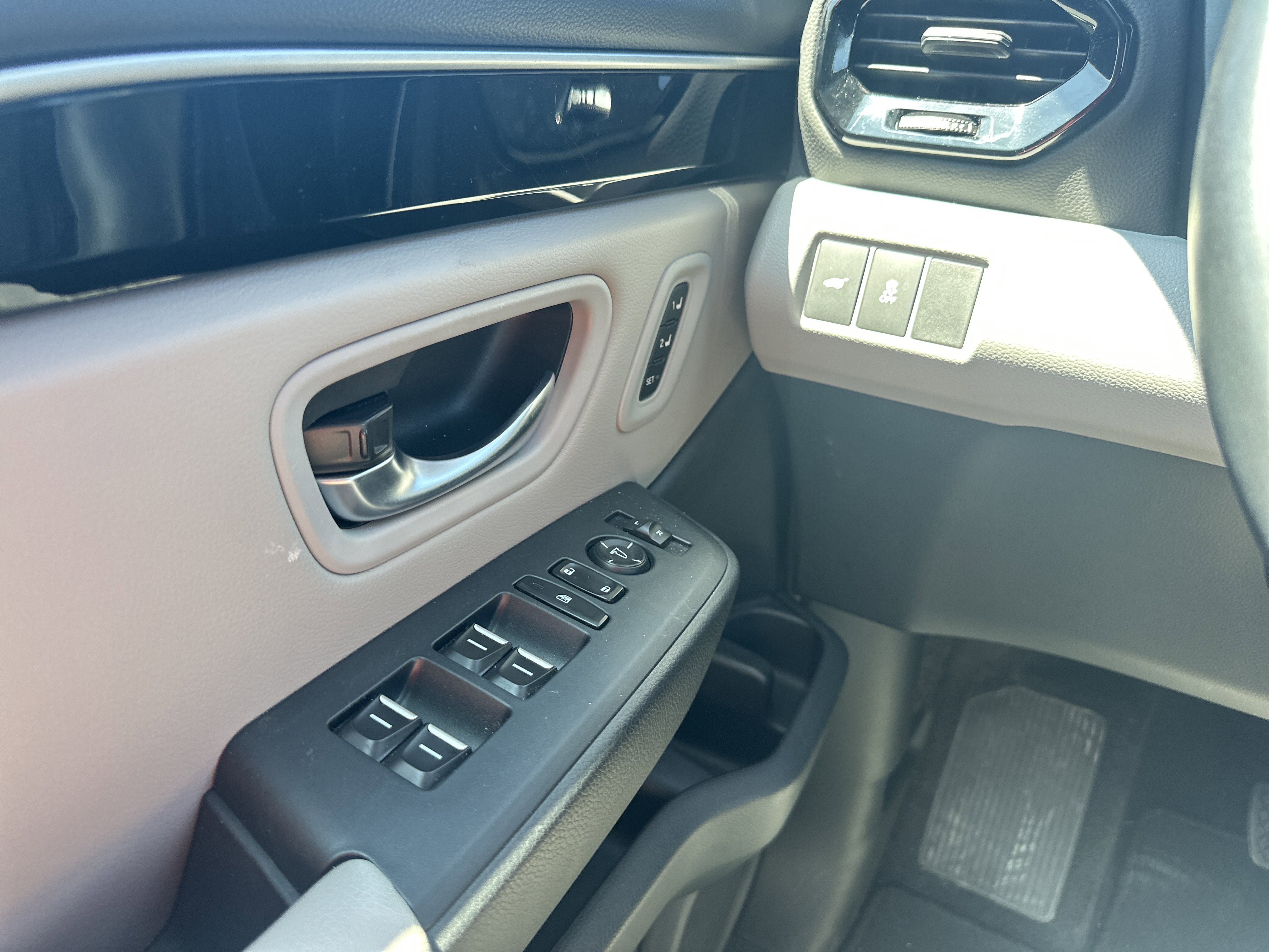 Certified 2023 Honda Pilot Touring image 28