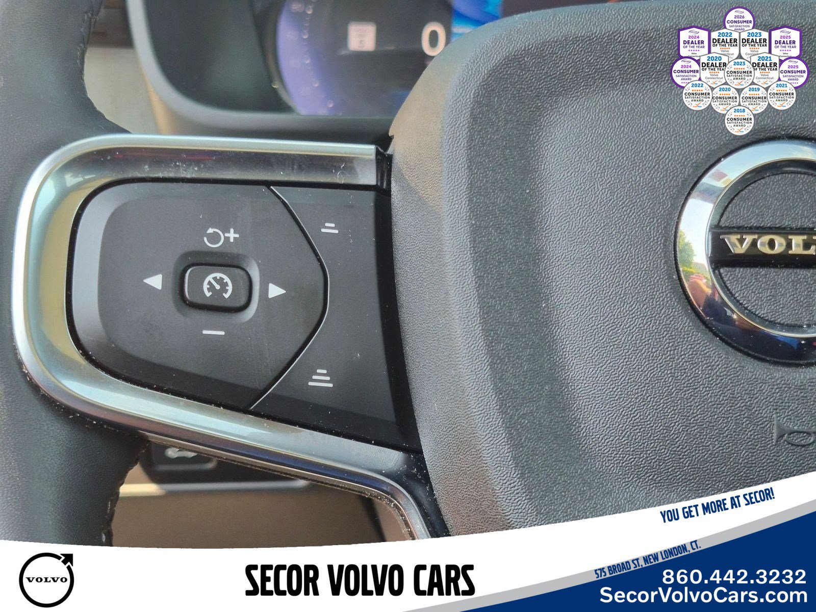 Used 2024 Volvo XC40 B5 Plus w/ Protection Package Premier AWD/4WD image 20