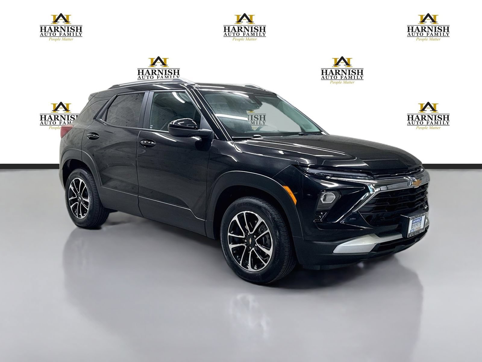 Used 2024 Chevrolet TrailBlazer LT w/ Convenience Package AWD/4WD image 3