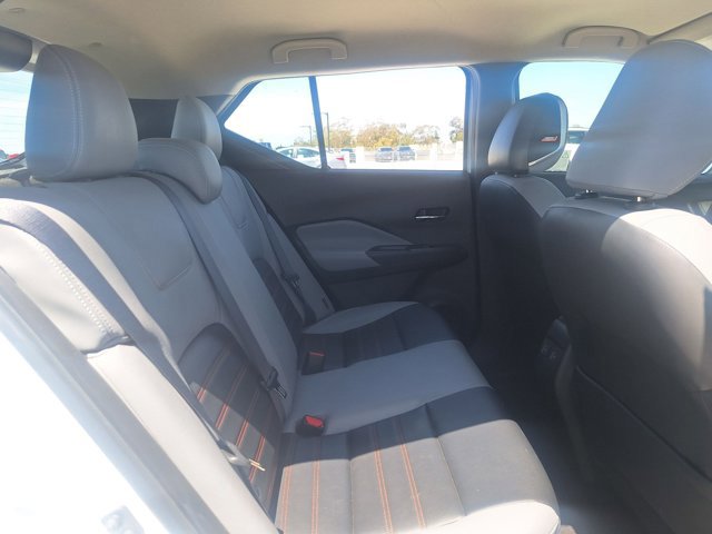 Used 2023 Nissan Kicks SR w/ SR Premium Package FWD image 18
