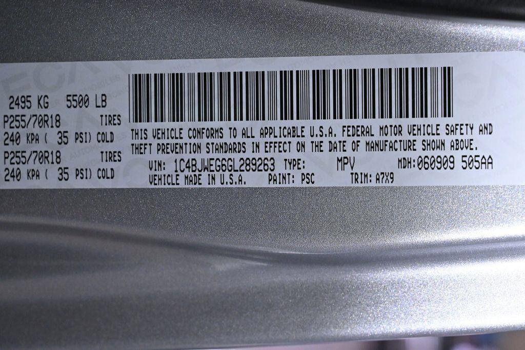 Used 2016 Jeep Wrangler Unlimited Sahara image 42