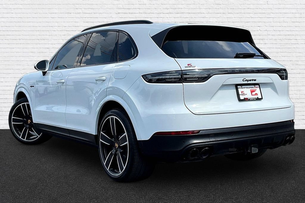 Used 2023 Porsche Cayenne w/ Premium Package AWD/4WD image 4