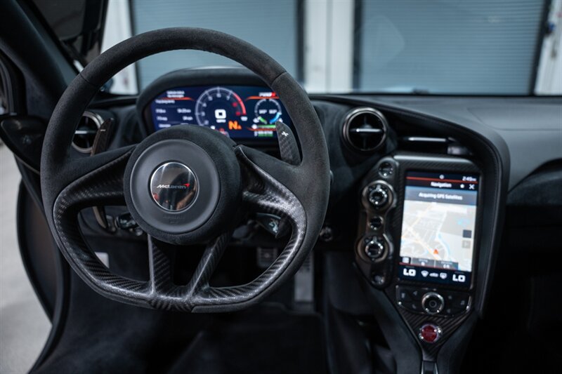 Used 2018 McLaren 720S Performance RWD image 39