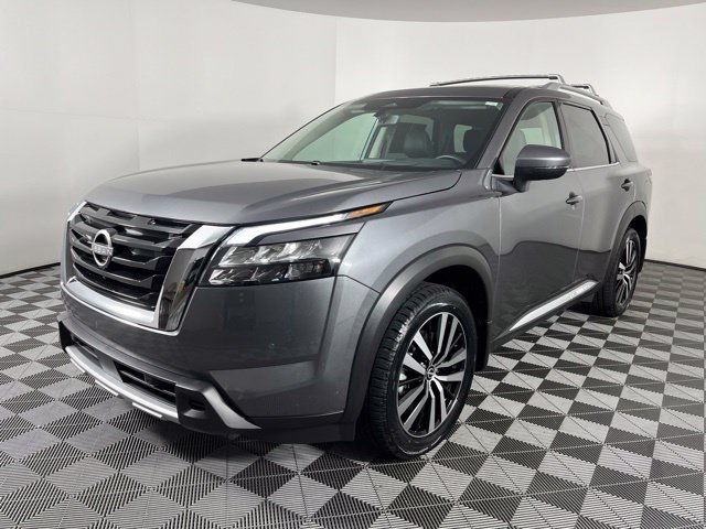 Used 2025 Nissan Pathfinder Platinum w/ Cargo Package FWD image 6