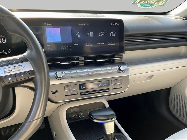 Used 2025 Hyundai Kona SEL FWD image 11
