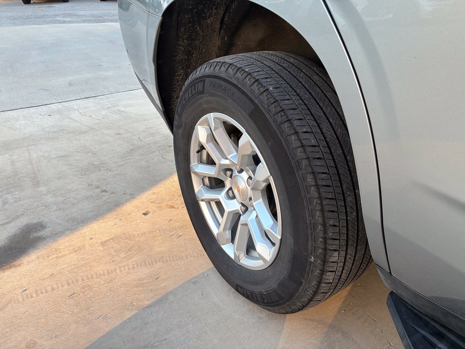 Used 2025 Chevrolet Tahoe LT RWD image 13