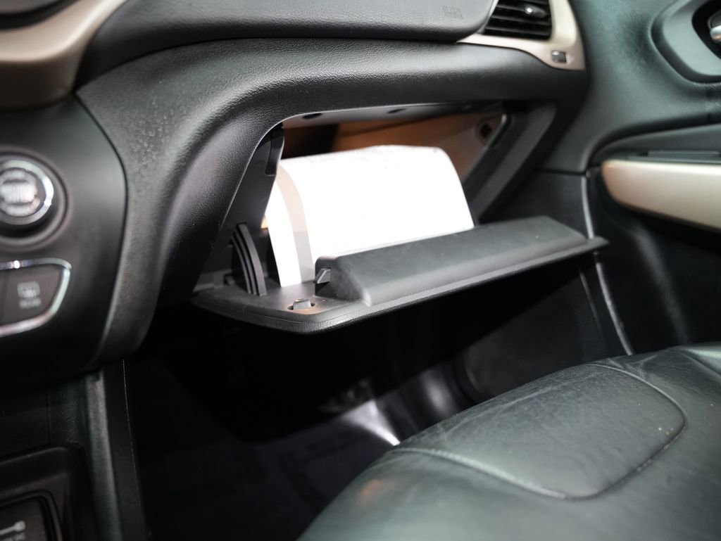 Used 2017 Jeep Cherokee Latitude w/ True North Edition image 48