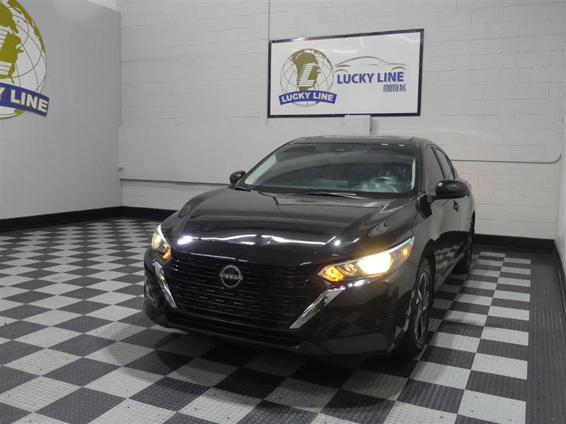 Used 2025 Nissan Sentra SV FWD image 4
