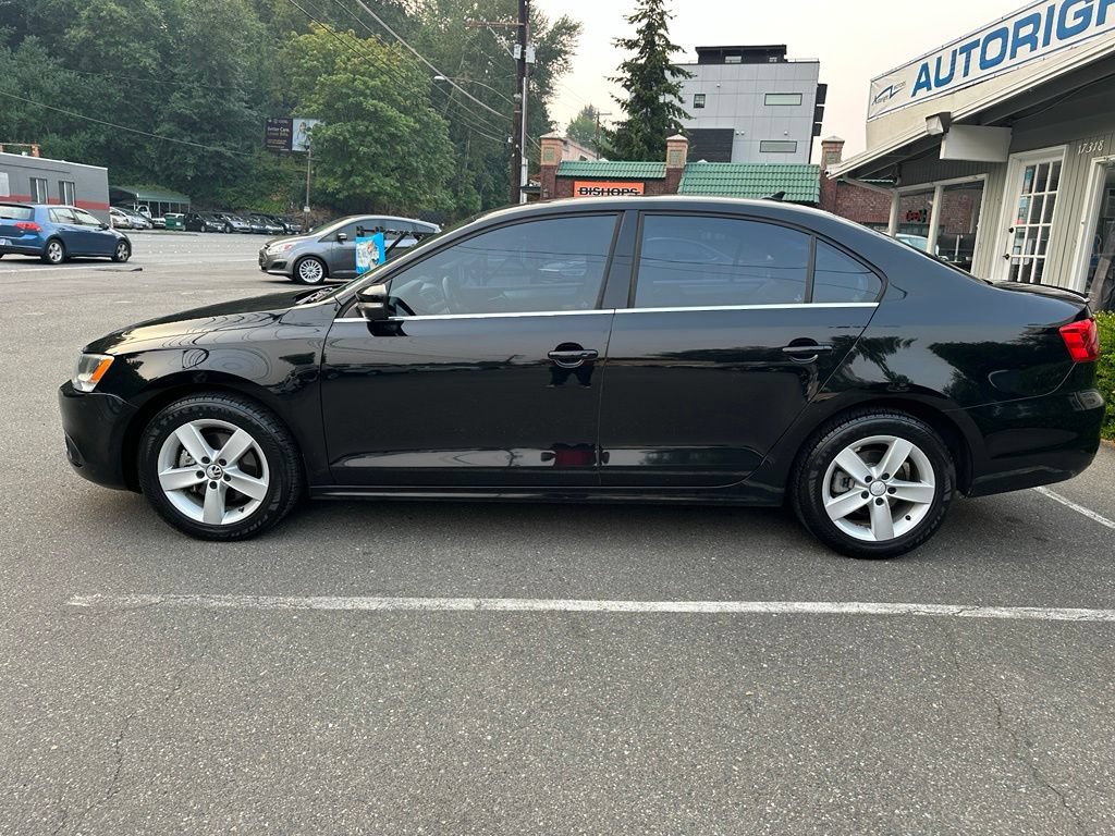 Used 2012 Volkswagen Jetta TDI FWD image 8