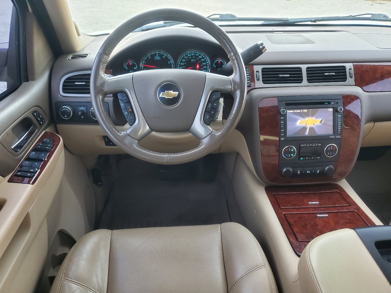 Used 2013 Chevrolet Tahoe LTZ image 37