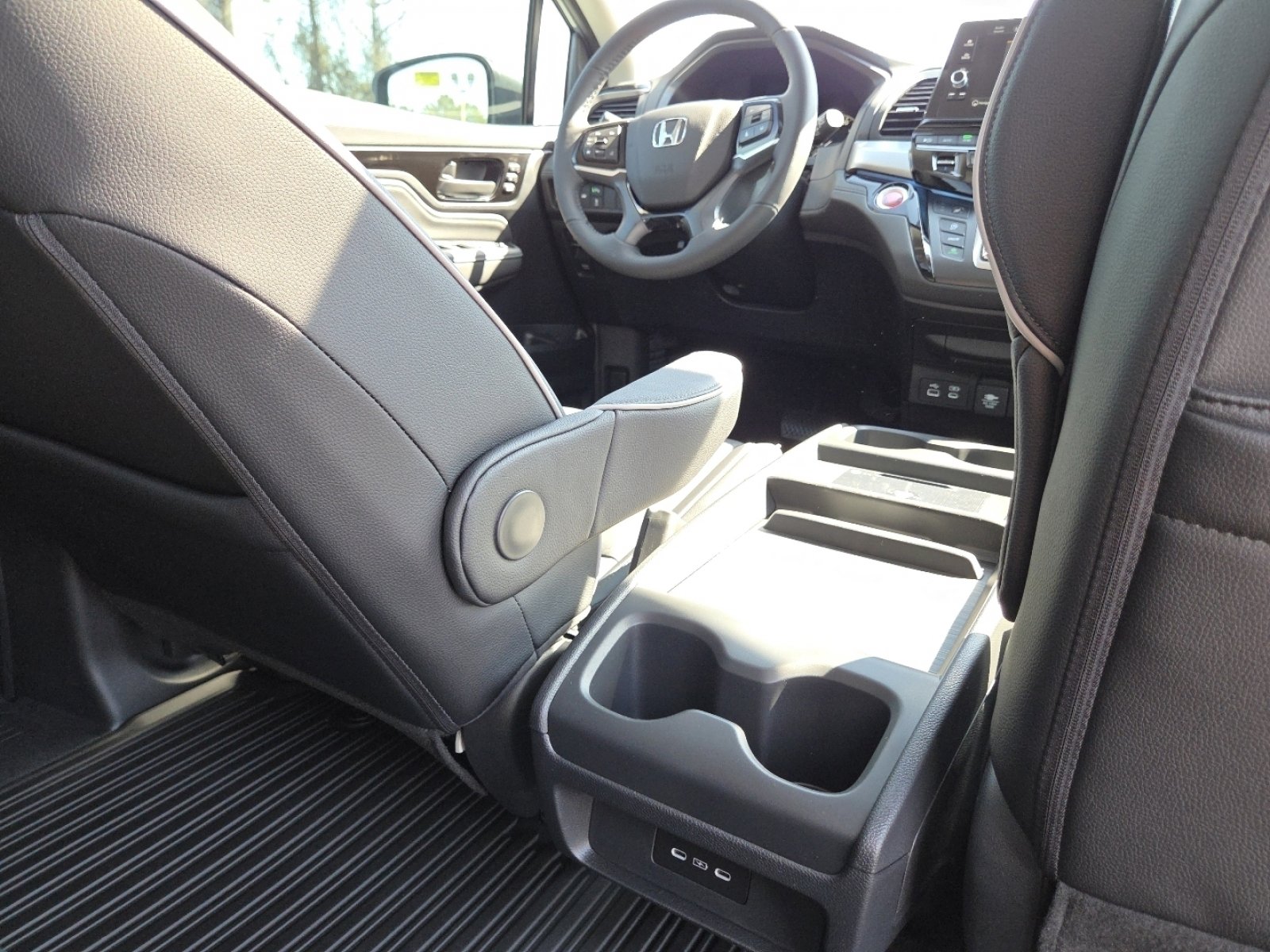 New 2026 Honda Odyssey Touring image 27
