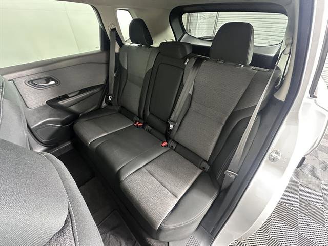Used 2023 Nissan Rogue SV image 19