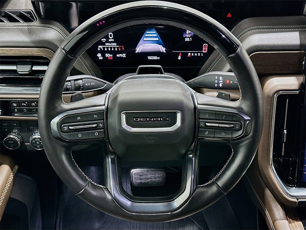 Used 2025 GMC Yukon Denali Ultimate image 11