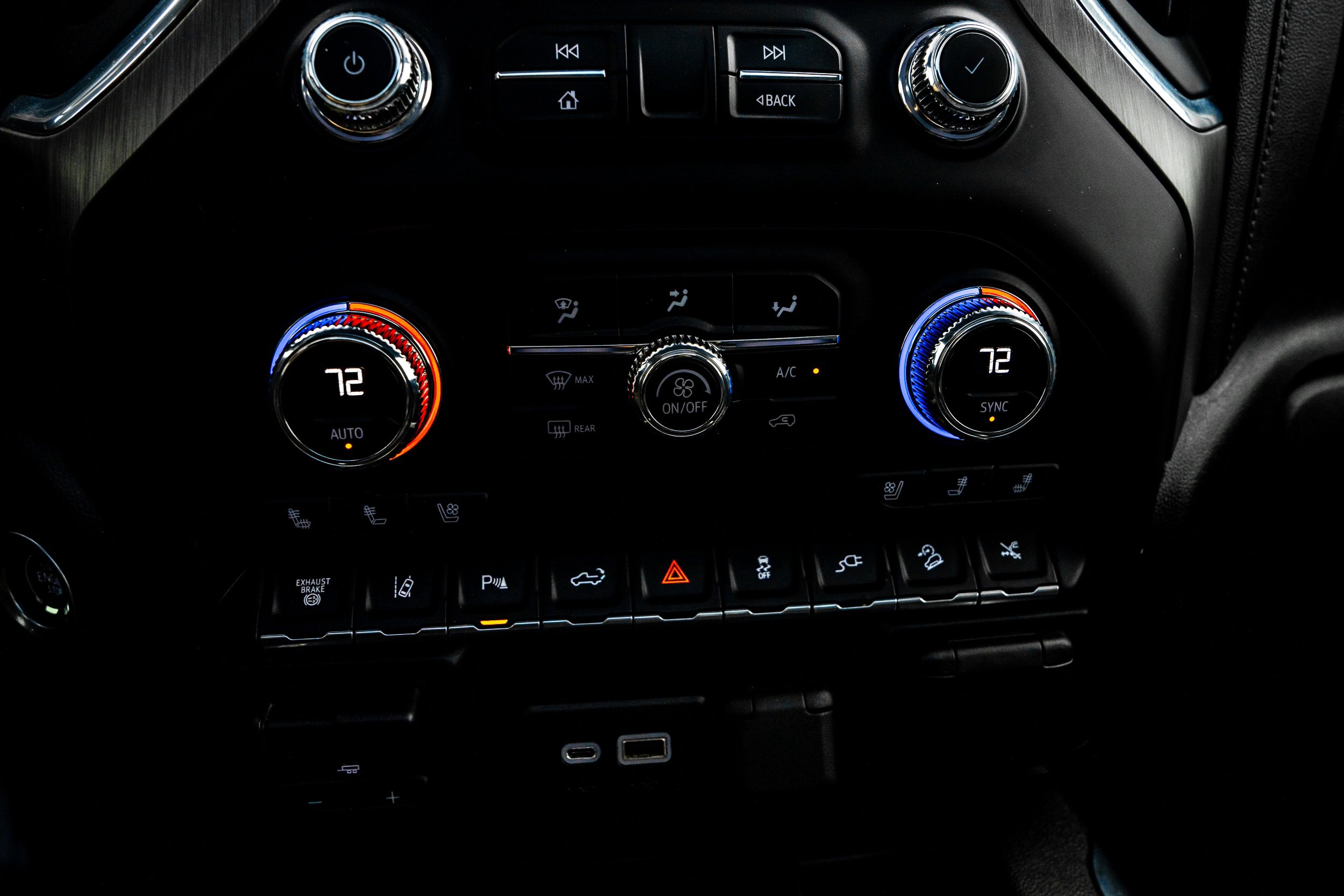 Used 2021 GMC Sierra 3500 Denali w/ Denali Ultimate Package image 23