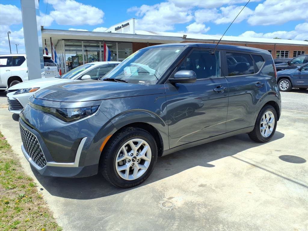 Used 2024 Kia Soul LX w/ Option Group 015 FWD image 5