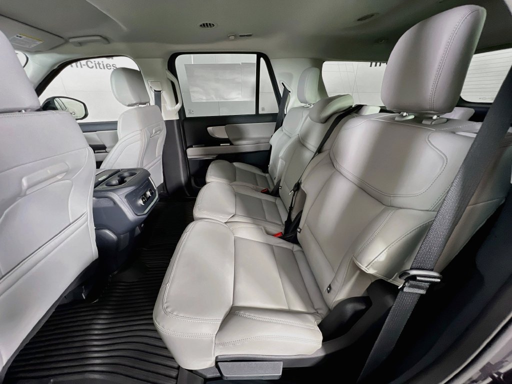 New 2027 Ford Expedition Active AWD/4WD image 28