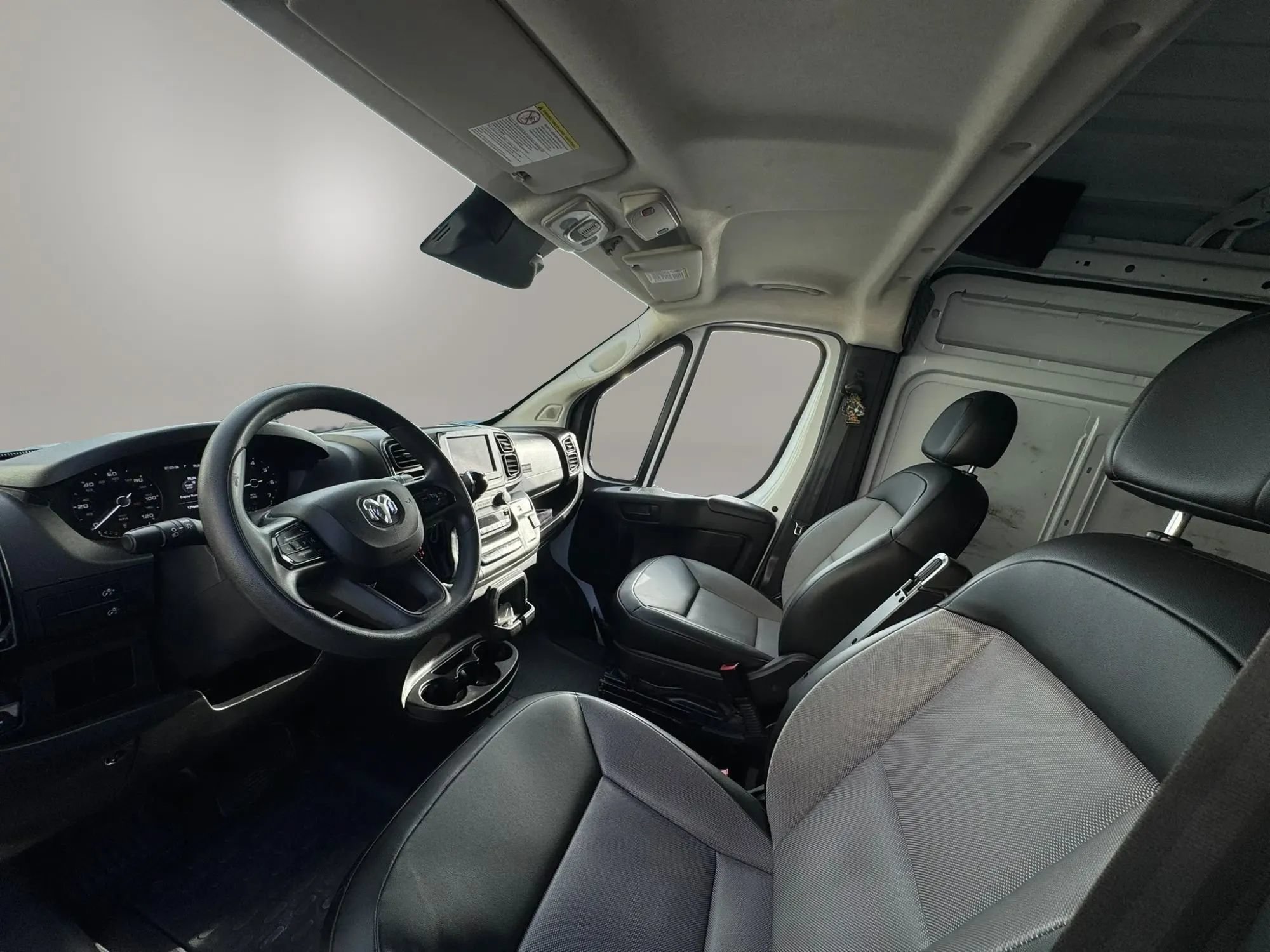 Used 2023 RAM ProMaster 3500 FWD image 9