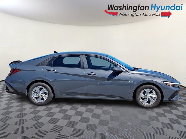 Certified 2026 Hyundai Elantra SE FWD image 7