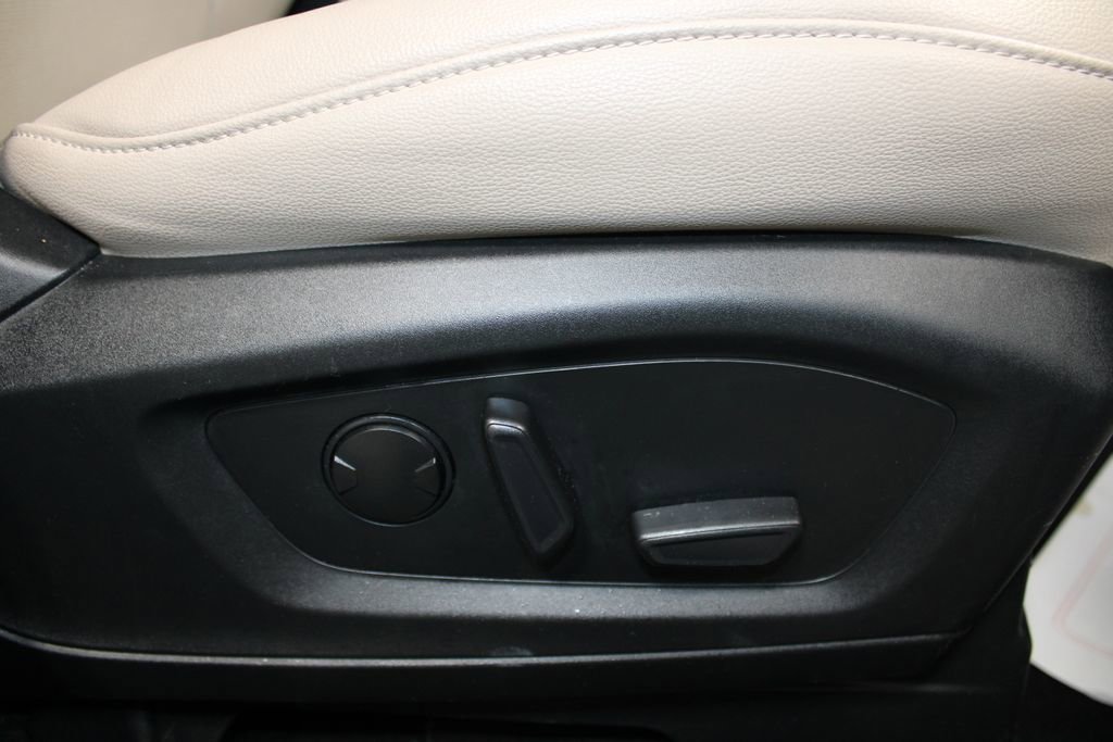 Used 2023 Ford Explorer Limited image 36