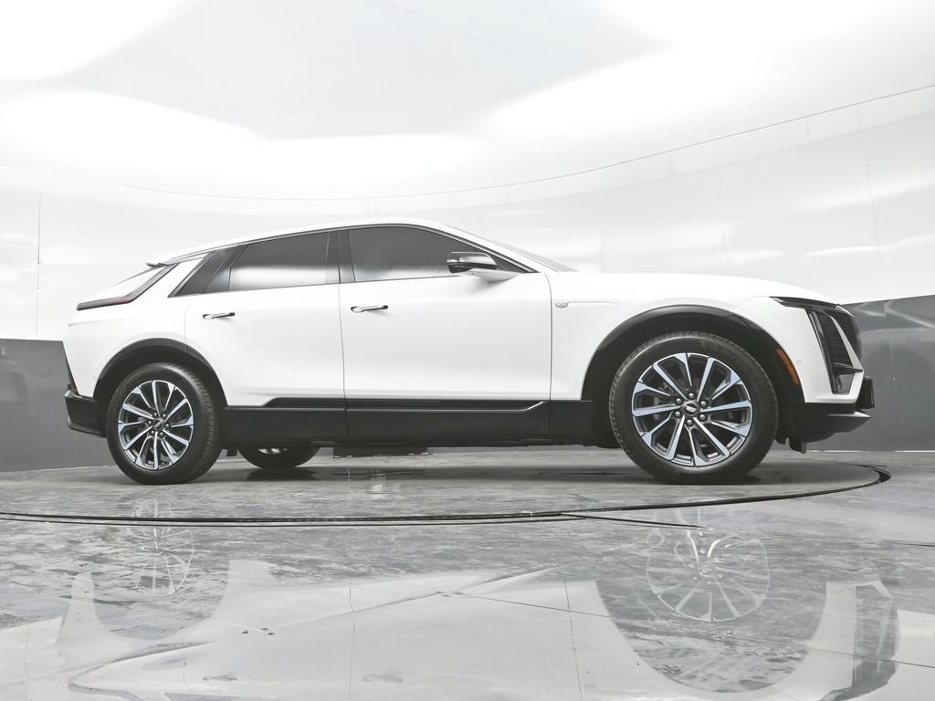 Certified 2024 Cadillac Lyriq Sport AWD/4WD image 27