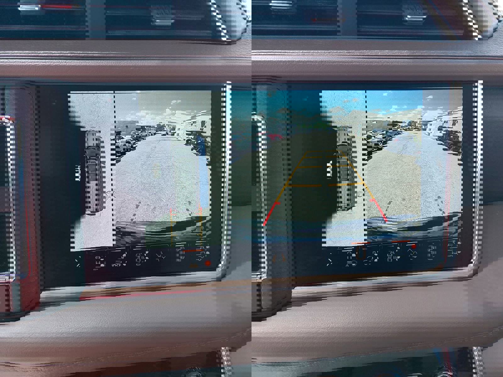 Used 2022 GMC Yukon Denali w/ Denali Premium Package image 25