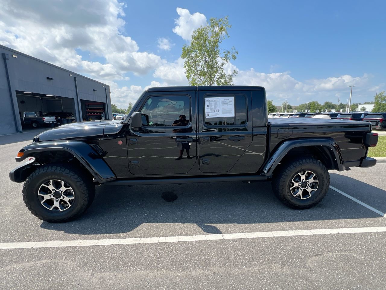 Used 2021 Jeep Gladiator Mojave AWD/4WD image 6