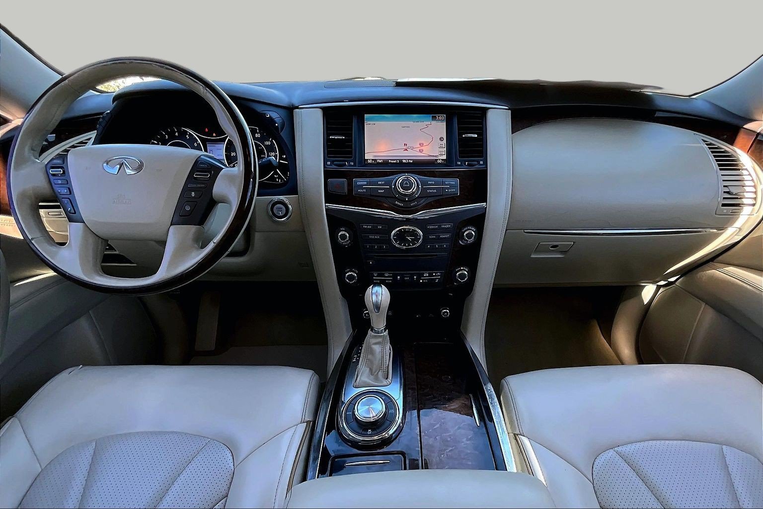 Used 2011 INFINITI QX56 4WD w/ Deluxe Touring Pkg image 14