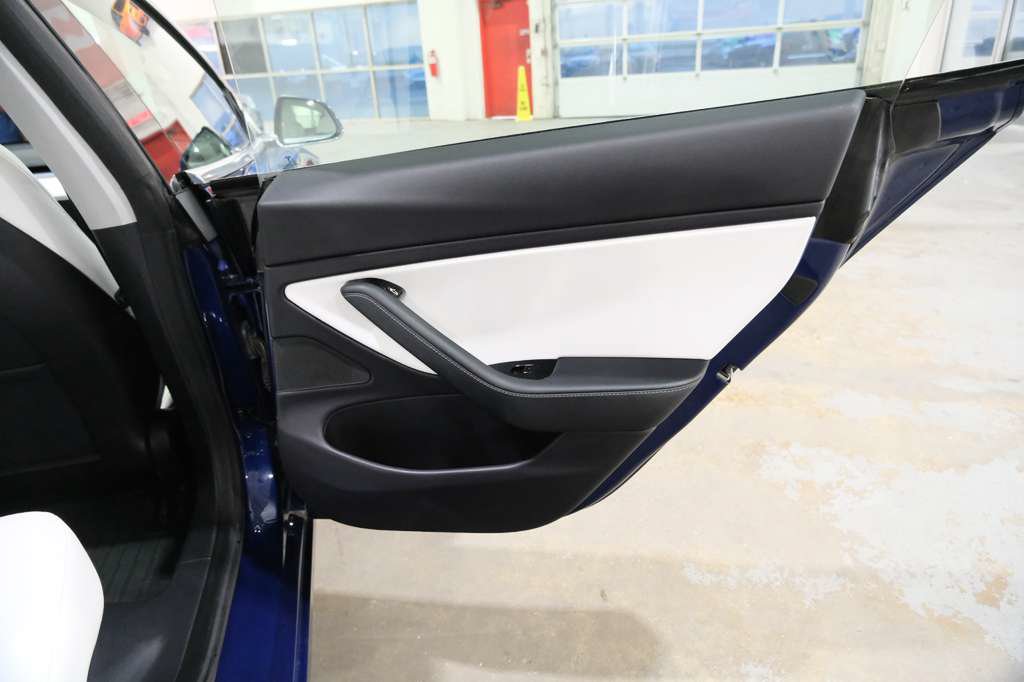 Used 2019 Tesla Model 3 Performance AWD/4WD image 24