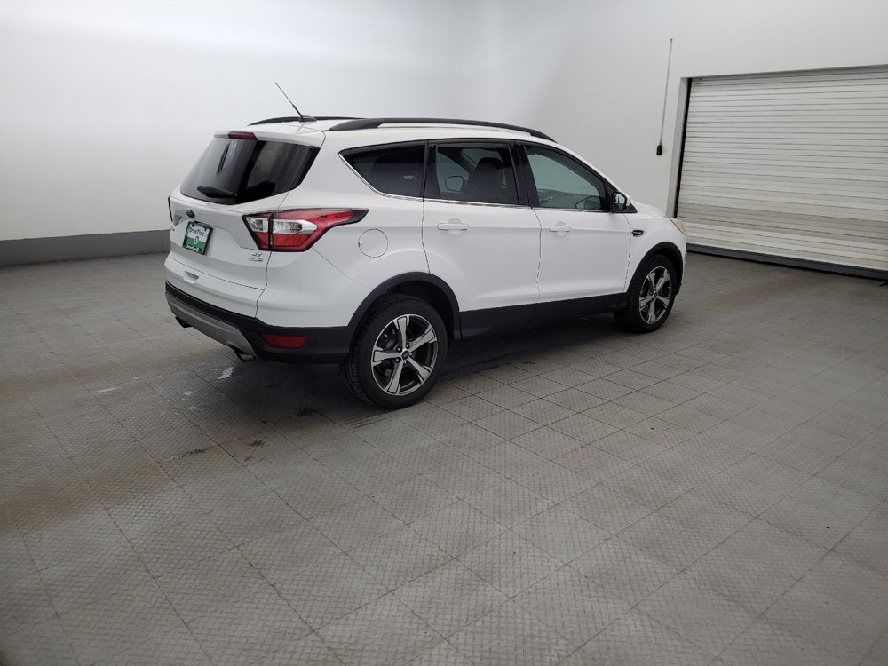 Used 2017 Ford Escape SE w/ SE Leather Comfort Package AWD/4WD image 10
