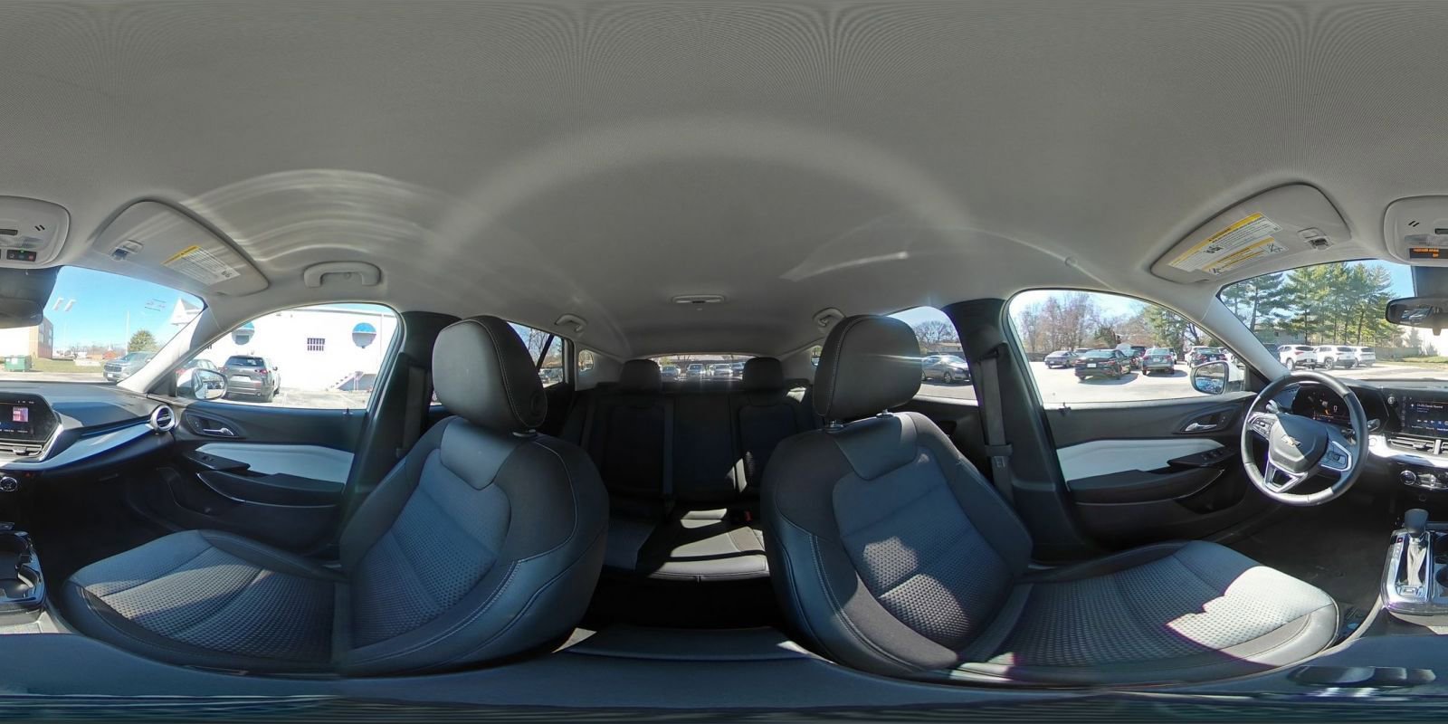 Used 2025 Chevrolet Trax LT w/ LT Convenience Package FWD image 41