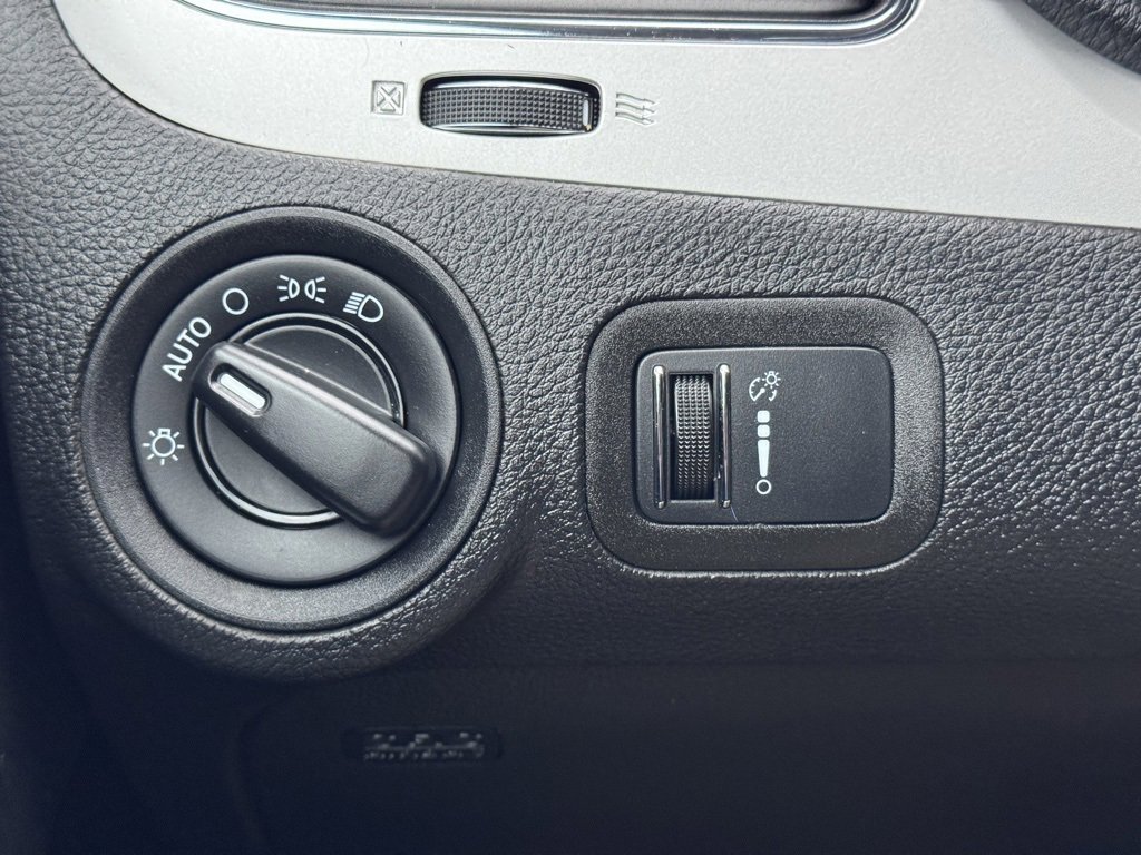 Used 2017 Dodge Journey SE image 20