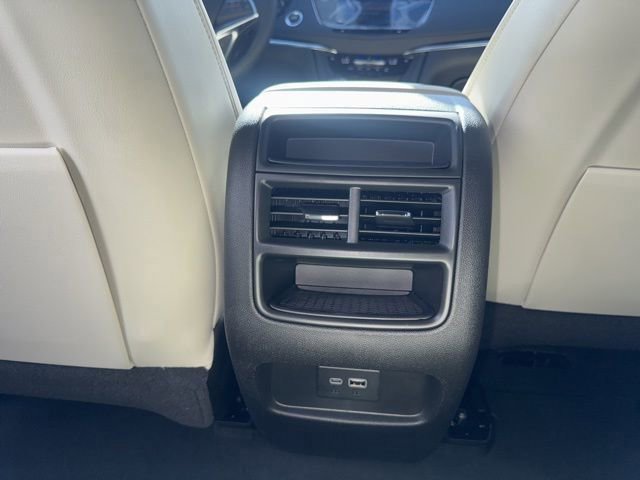 New 2025 Cadillac XT5 Sportv image 17