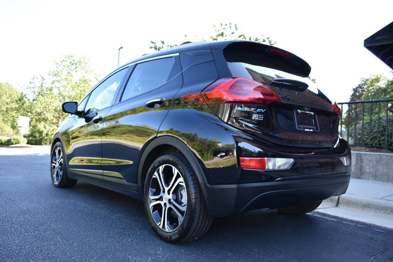 Used 2021 Chevrolet Bolt Premier w/ Infotainment Package FWD image 31