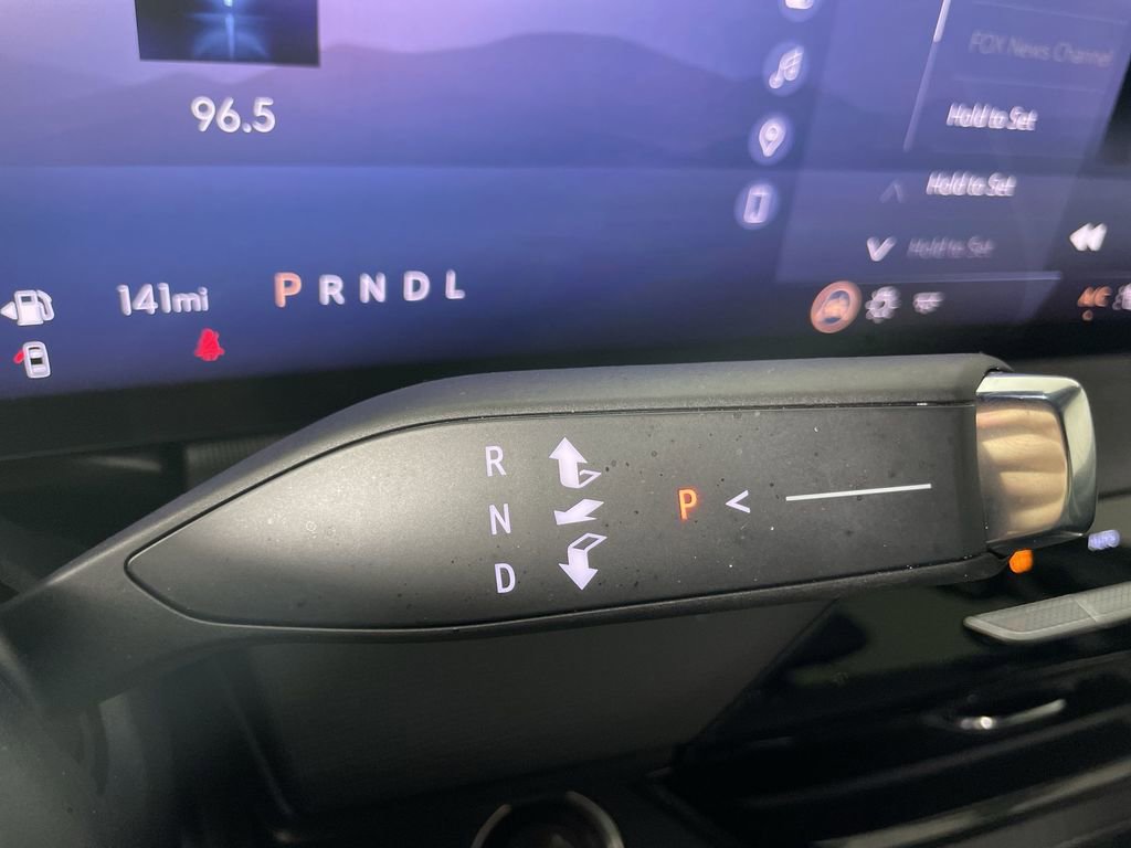 Used 2025 Buick Enclave Preferred image 15