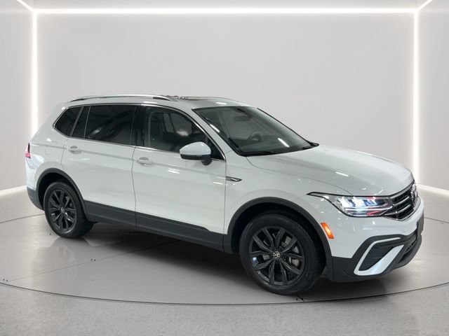 Certified 2024 Volkswagen Tiguan SE AWD/4WD image 8