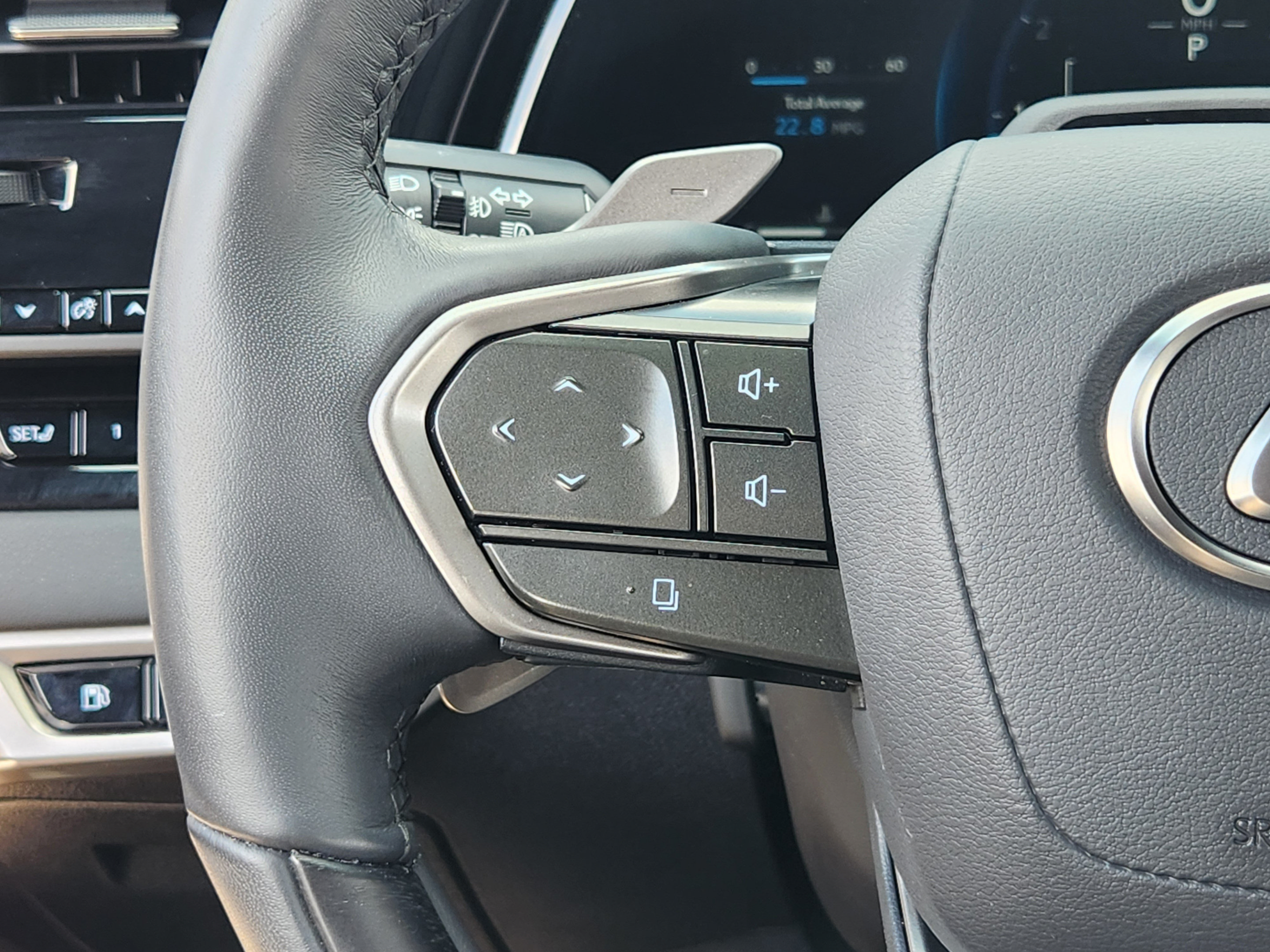 Used 2025 Lexus RX 350 Premium Plus w/ Convenience Package FWD image 23